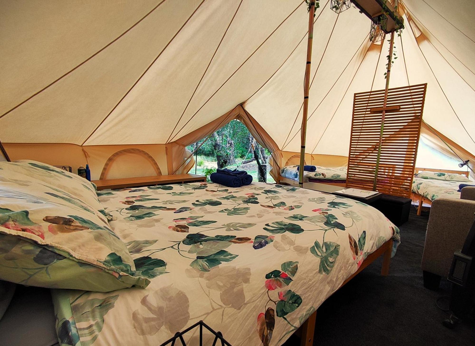 Glamping At Bush Camp Zeehan